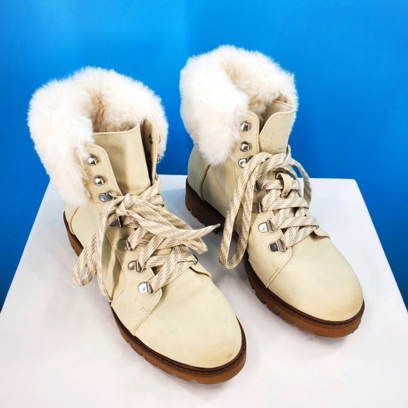 Esprit light off-white faux fur lined ankle boots - Picture 1 of 16